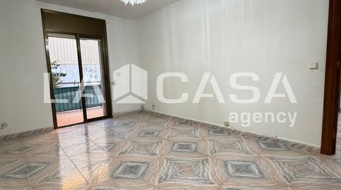 Foto 2 de Piso en venta en Carrer de Florència, Llatí, Santa Coloma de Gramenet