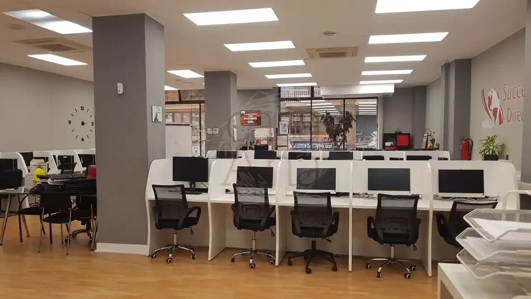 Bureau avec ascenseur à louer à Ibarrekolanda Kalea, imagen 2