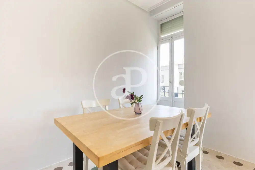 Dining room of Flat for rent in Valencia  with Air Conditioner, Heating and Furnished