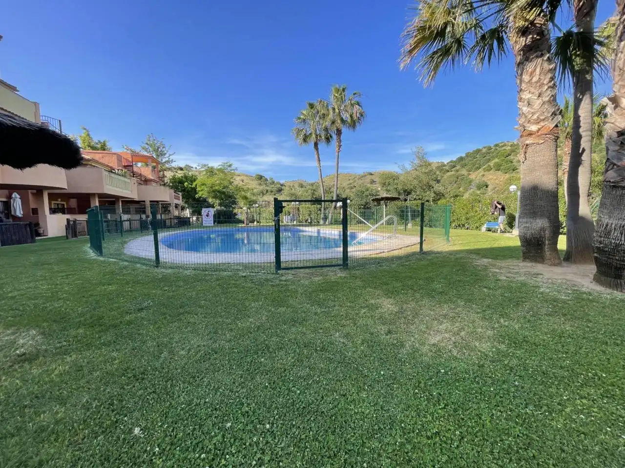 Piscina de Piso en venta en Marbella con Aire acondicionado, Calefacción y Terraza