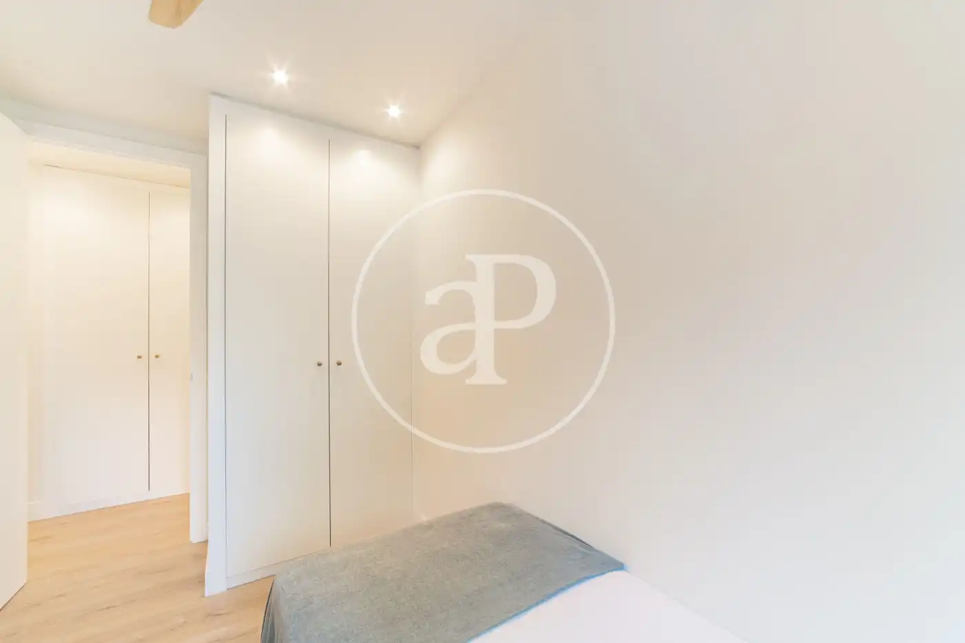 Bedroom of Flat for rent in Madrid  with Air Conditioner, Heating and Furnished