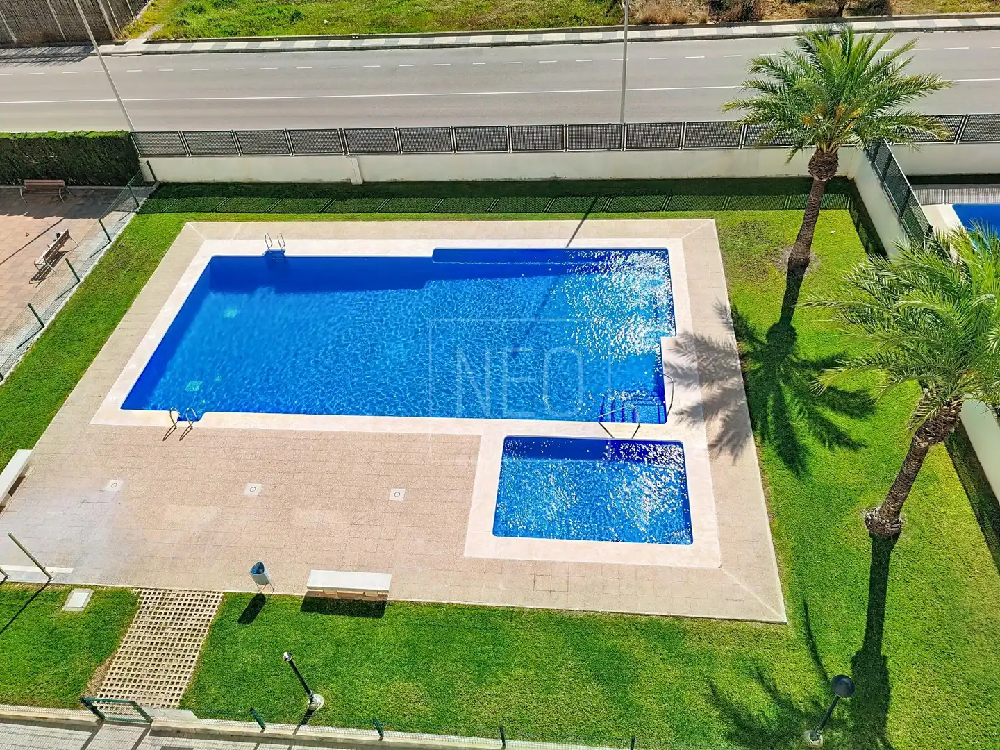 Piscina de Pis en venda en Oliva amb Aire condicionat, Jardí privat i Terrassa