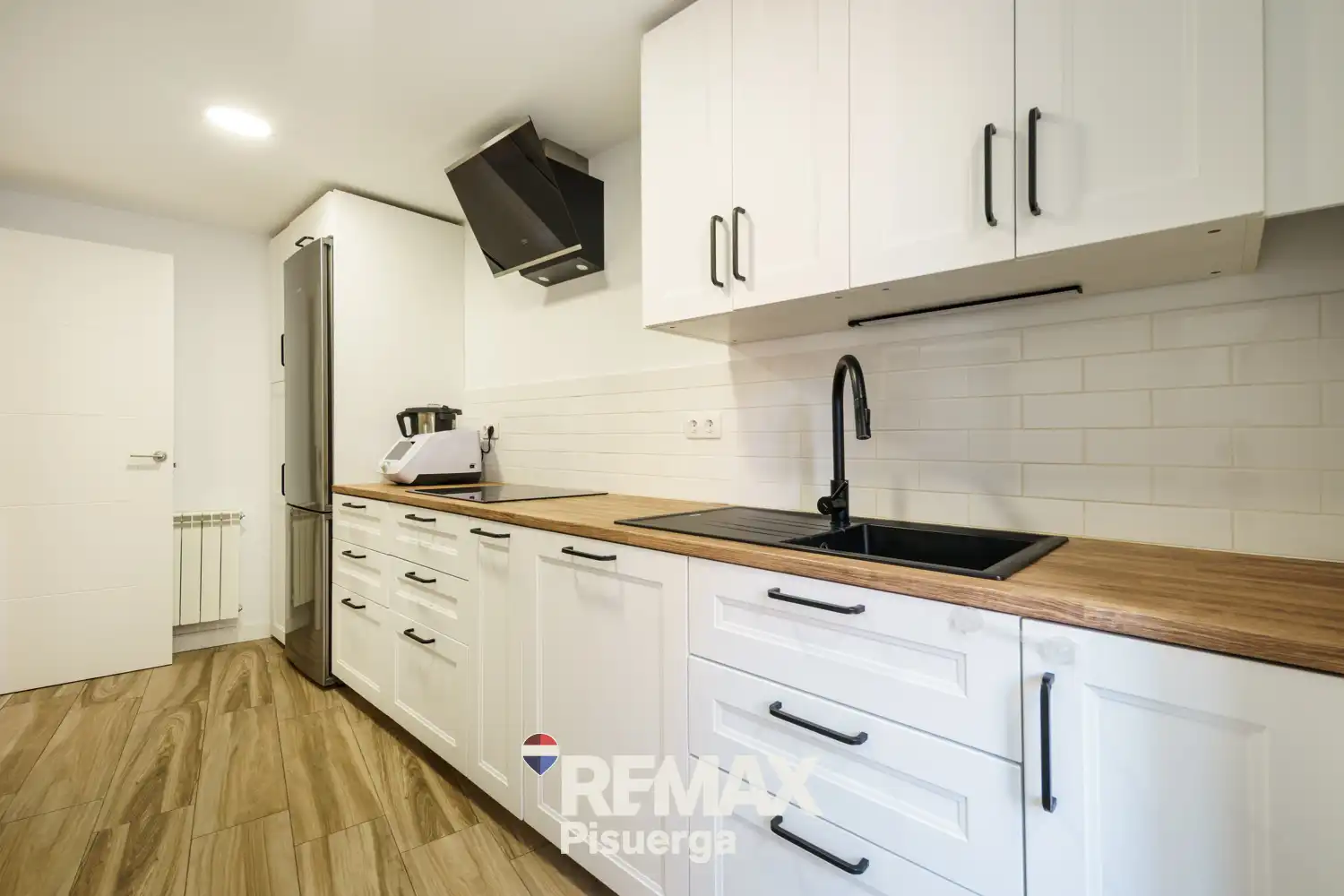 Cocina de Piso en venta en Valladolid con Calefacción, Parquet y Terraza