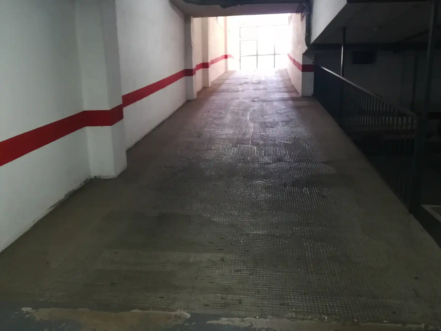 Parking with lift for sale in Joaquin Garcia Girona, imagen 13