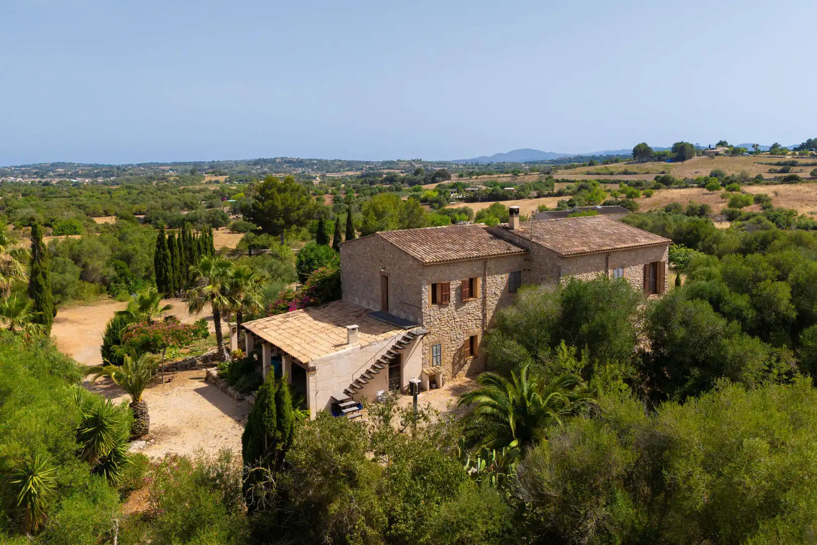Vista exterior de Finca rústica en venda en Sant Llorenç des Cardassar amb Aire condicionat, Terrassa i Moblat
