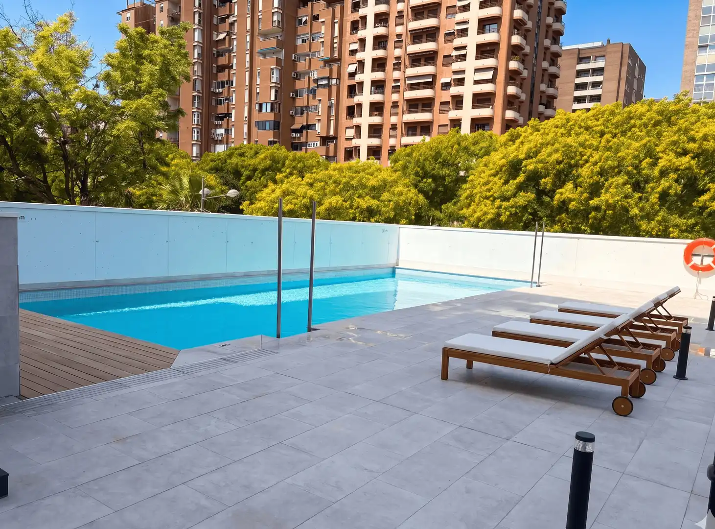 Piscina de Piso en venta en Valencia con Aire acondicionado, Calefacción y Jardín privado