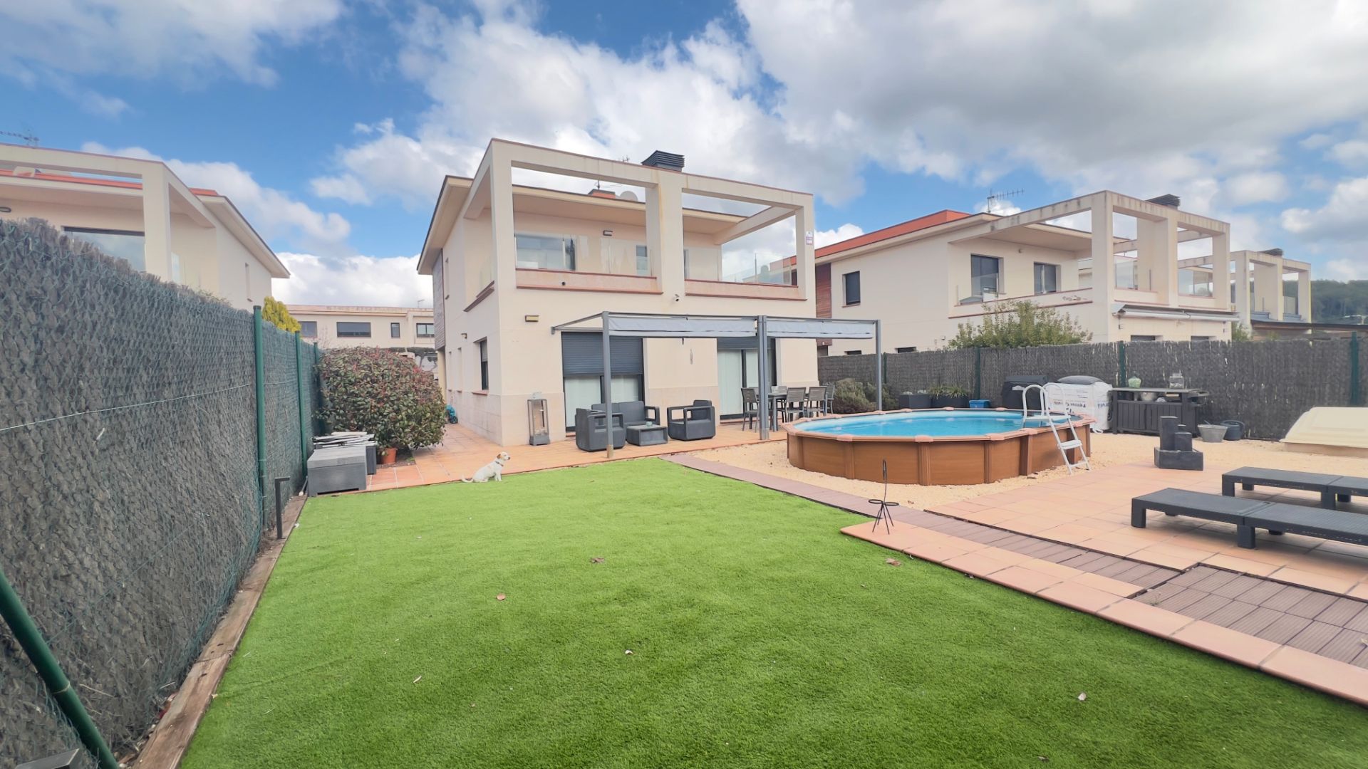 Vista exterior de Casa o xalet en venda en Sant Julià de Ramis amb Aire condicionat, Calefacció i Jardí privat