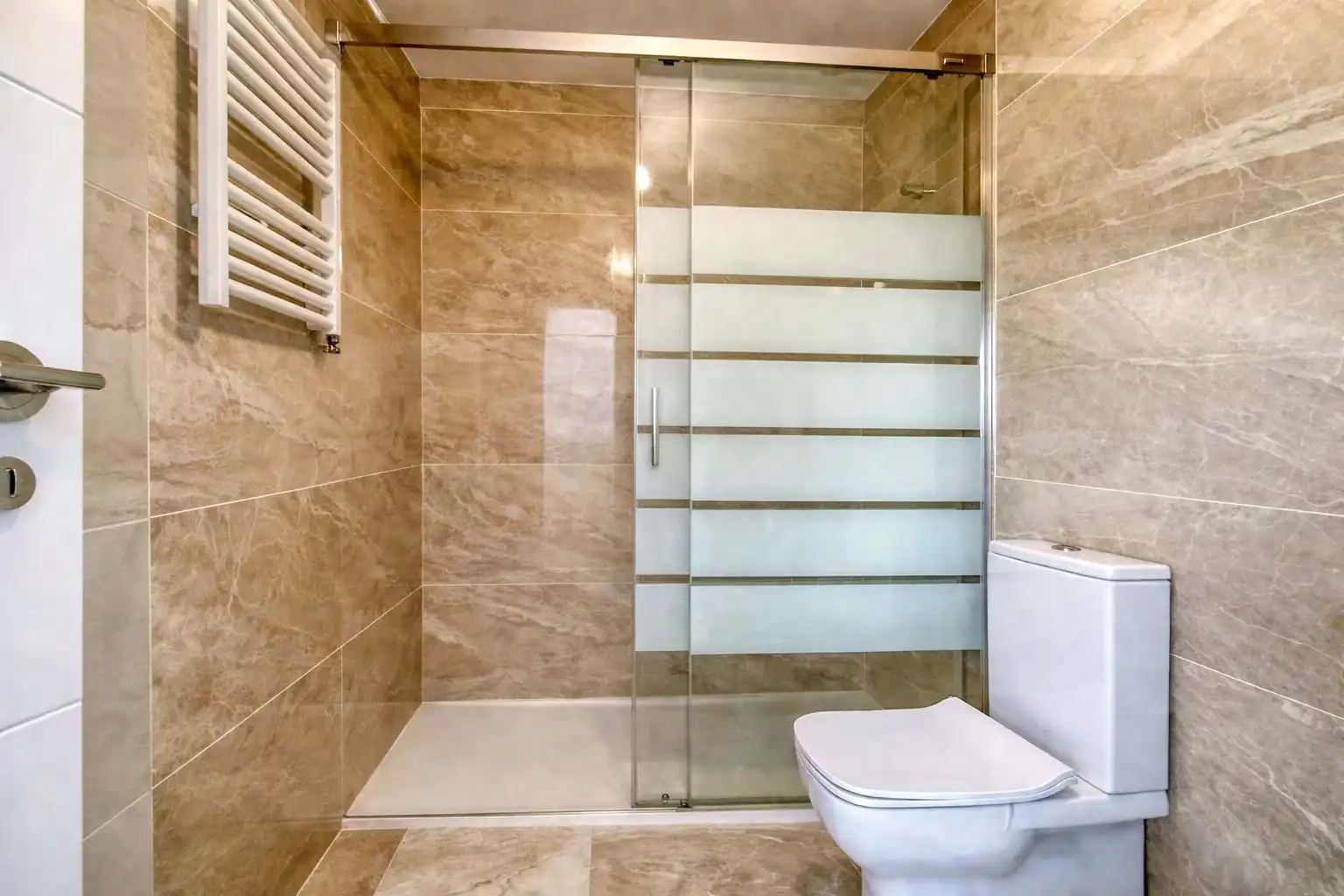 Baño de Casa adosada en venta en Mutxamel con Aire acondicionado, Calefacción y Terraza