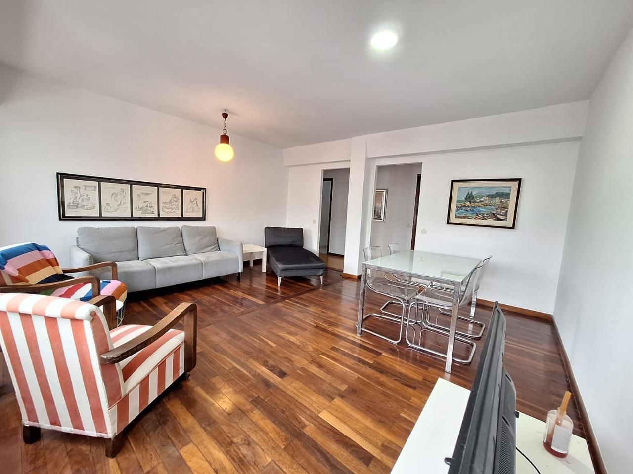 Wohnung zur Miete in Rúa República De El Salvador, Ensanche - Sar