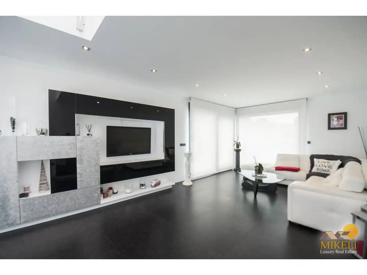Sala de estar de Casa o chalet en venta en Santa Cruz de Bezana con Calefacción, Jardín privado y Terraza