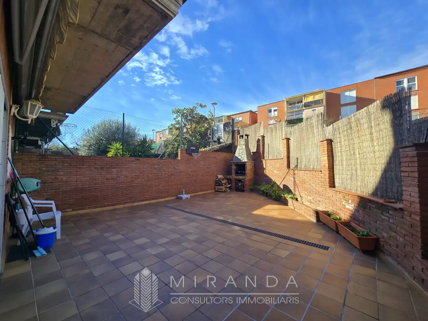 Jardín de Casa adosada en venta en Canovelles con Aire acondicionado, Calefacción y Terraza
