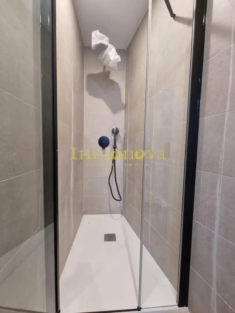 Baño de Casa adosada en venta en Nigrán con Calefacción, Jardín privado y Terraza