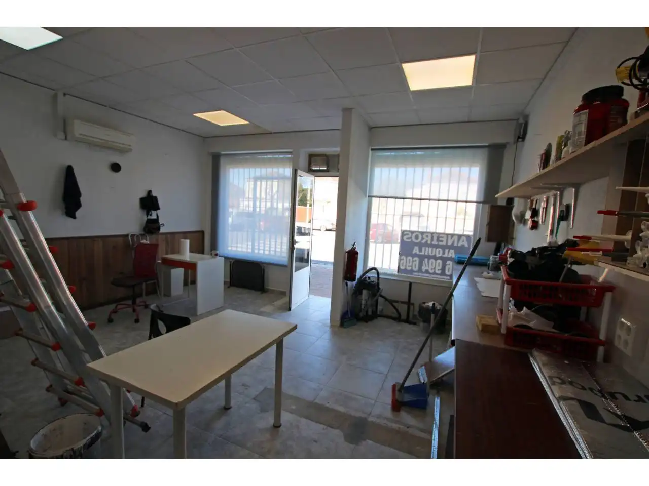 Local comercial en venda a Calle Miguel de Cervantes, imagen 4