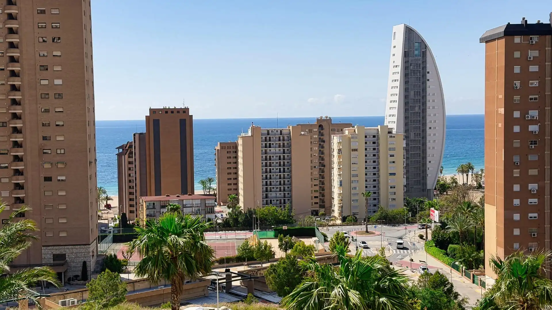 Vista exterior de Piso en venta en Benidorm con Aire acondicionado, Jardín privado y Terraza
