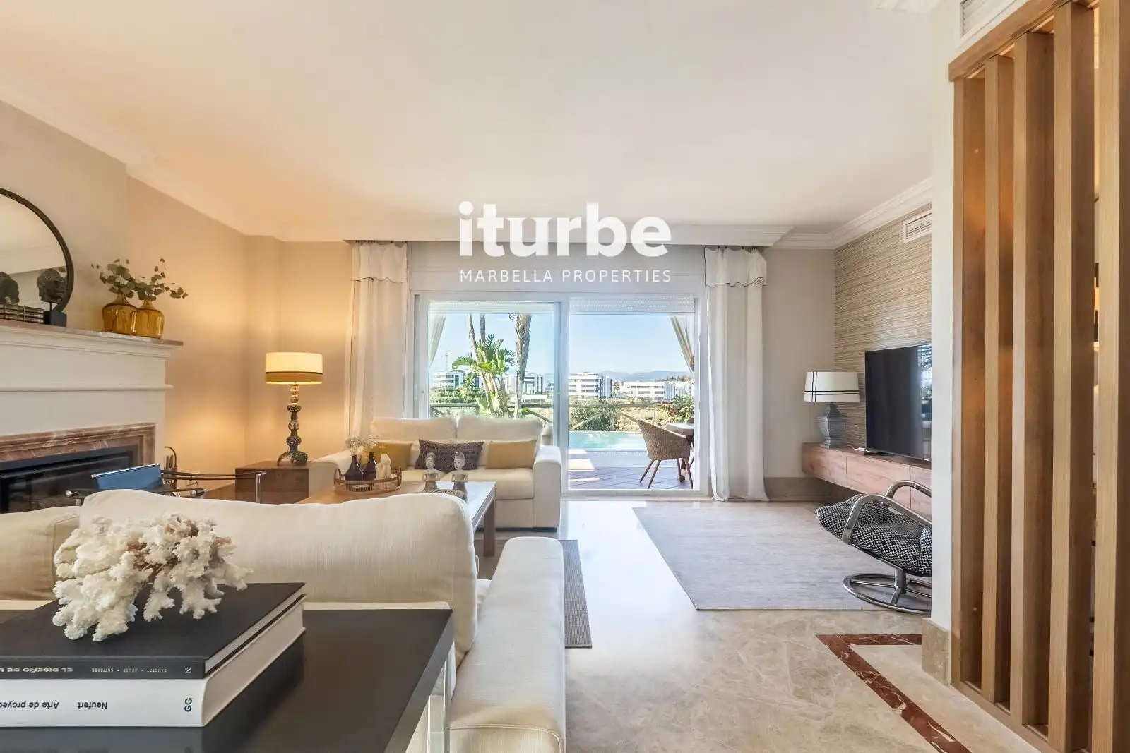Living room of Houses for rent in Marbella  with Air Conditioner, Heating and Private garden
