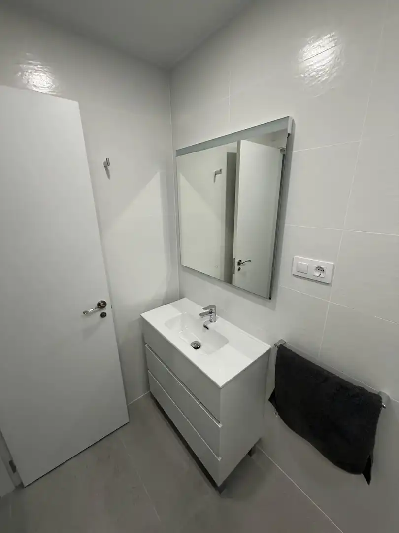 Baño de Piso de alquiler en Madrid con Aire acondicionado, Calefacción y Amueblado