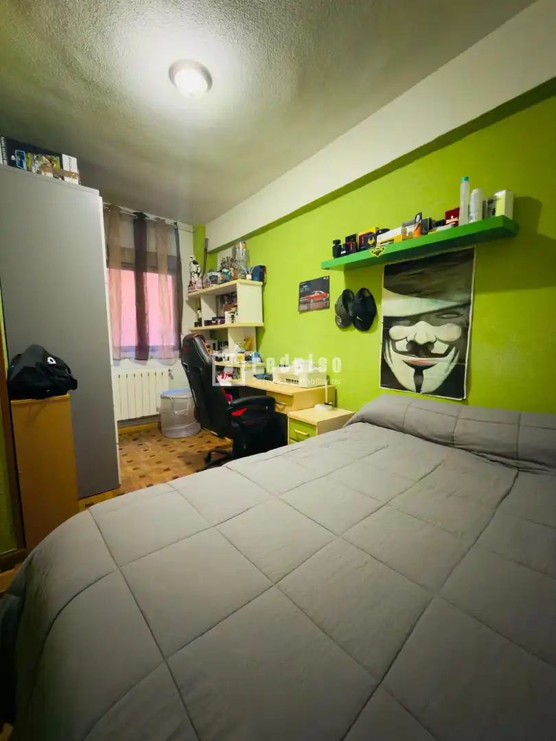 Habitación de Piso en venta en Madrid con Terraza