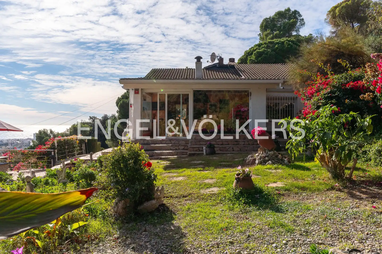 Vista exterior de Casa o chalet en venta en Pineda de Mar con Calefacción, Jardín privado y Terraza
