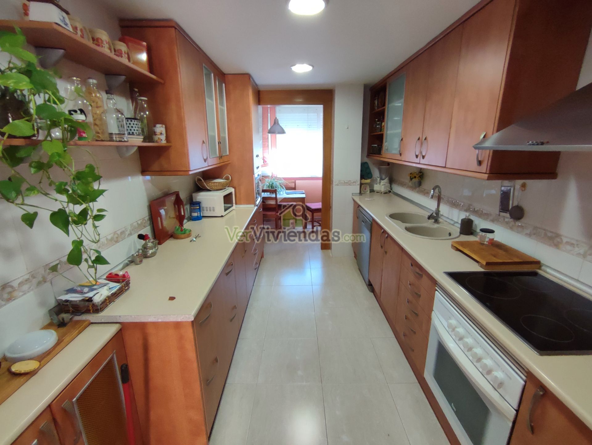 Cuina de Casa o xalet en venda en Corbera de Llobregat amb Calefacció, Jardí privat i Terrassa