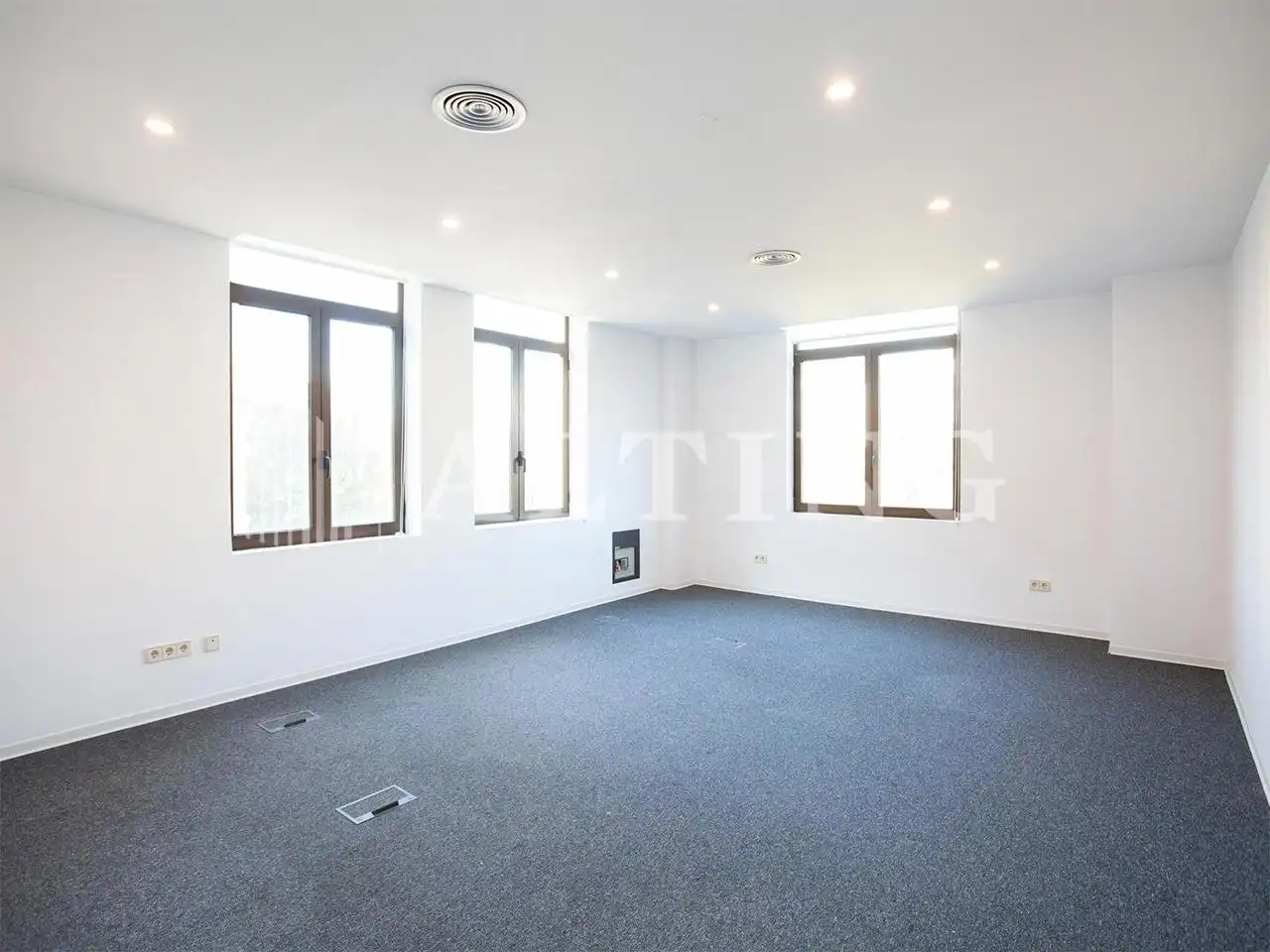 Office space with lift to rent in Catalunya, imagen 39