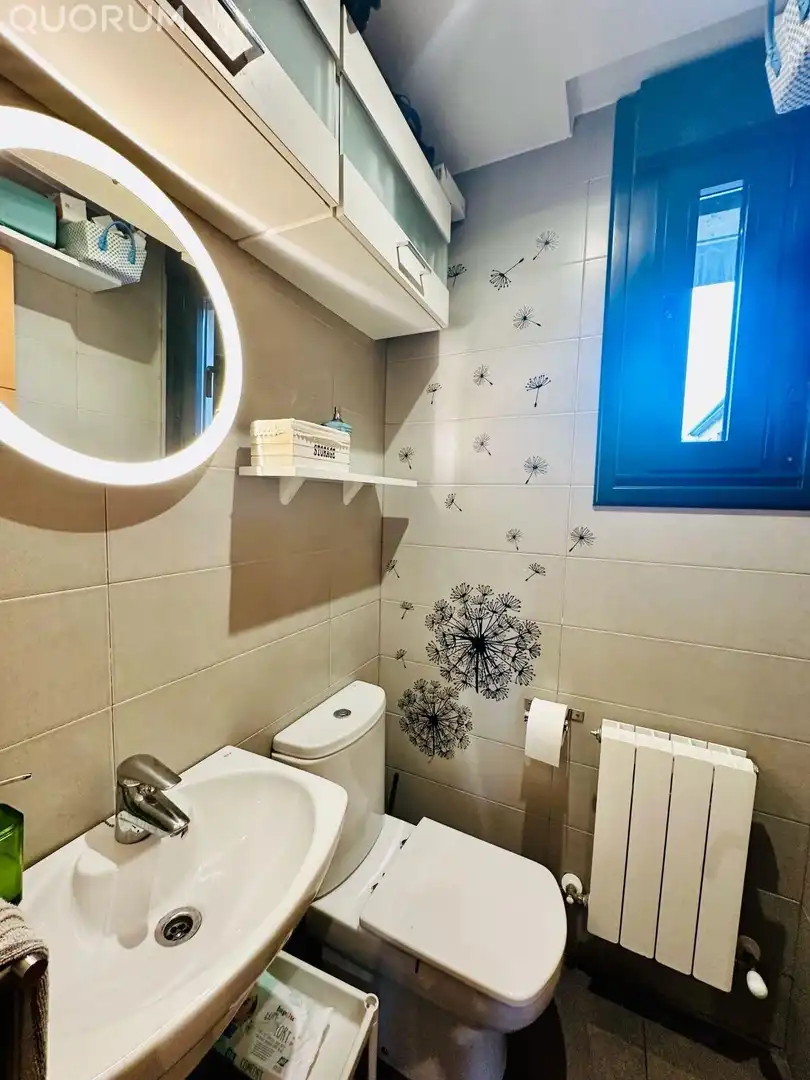 Baño de Casa adosada en venta en Galdakao con Calefacción, Jardín privado y Terraza