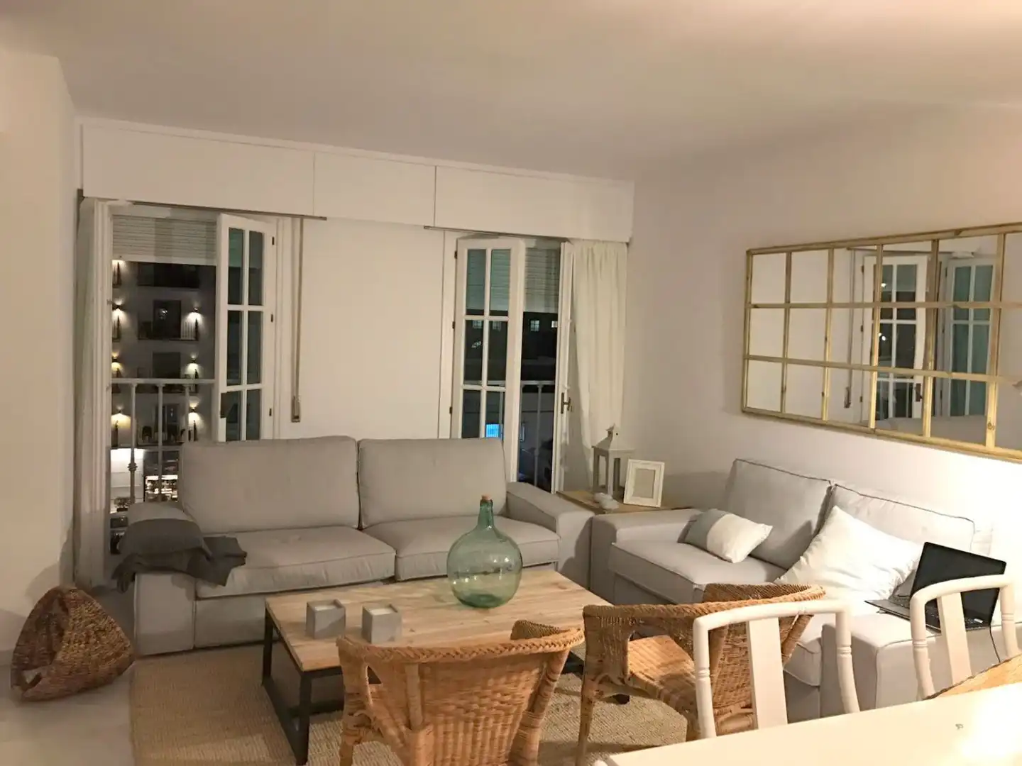 Sala d'estar de Casa o xalet de lloguer en Marbella amb Terrassa, Moblat i Piscina comunitària
