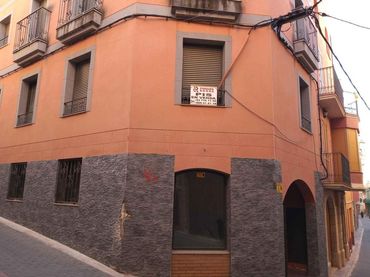 Locale commerciale in vendita a Pz Vella