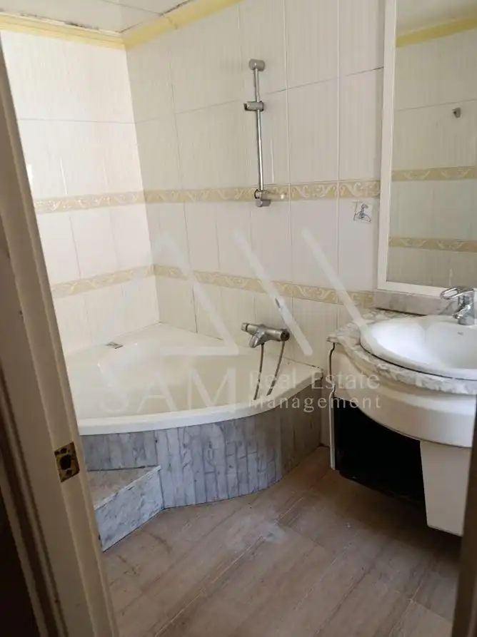 Bany de Casa adosada en venda en Badalona amb Terrassa, Balcó i Piscina comunitària