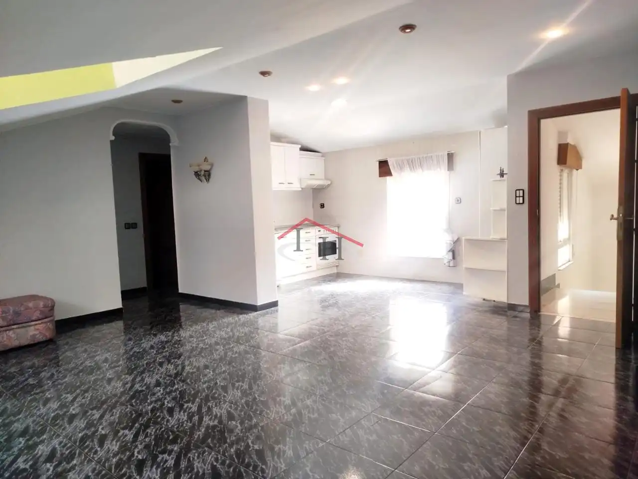 Sala de estar de Casa o chalet en venta en León Capital  con Calefacción, Terraza y Balcón