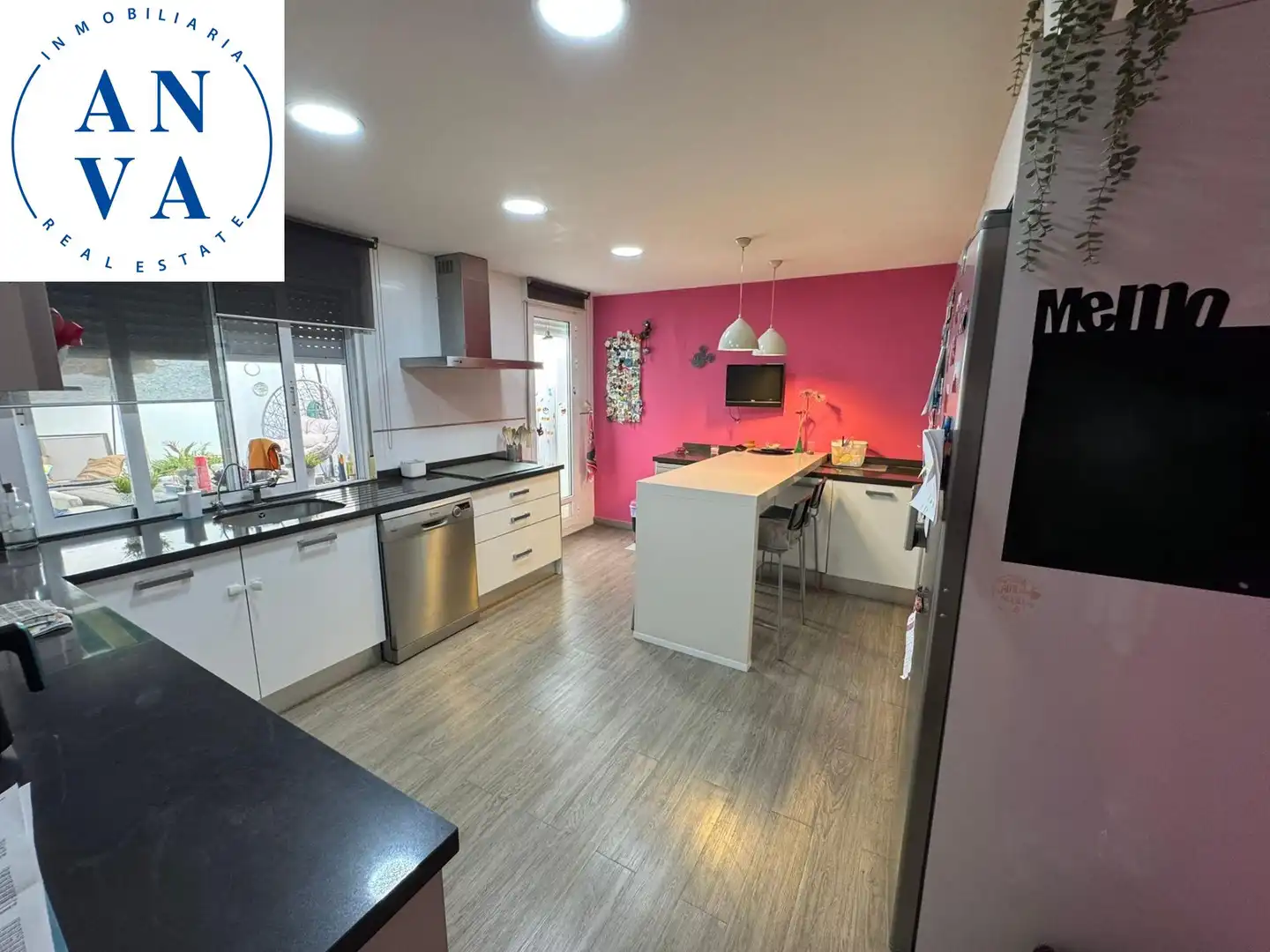 Cocina de Casa o chalet en venta en Sant Joan d'Alacant con Aire acondicionado, Jardín privado y Terraza