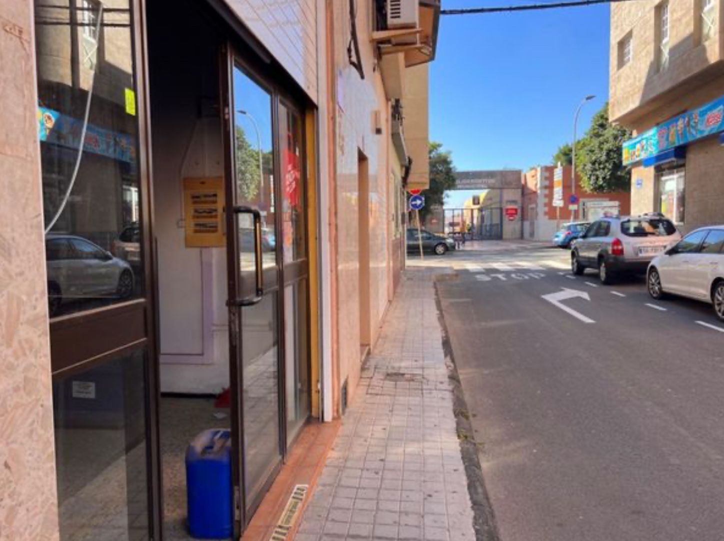 Vista exterior de Local en venta en Agüimes con Alarma