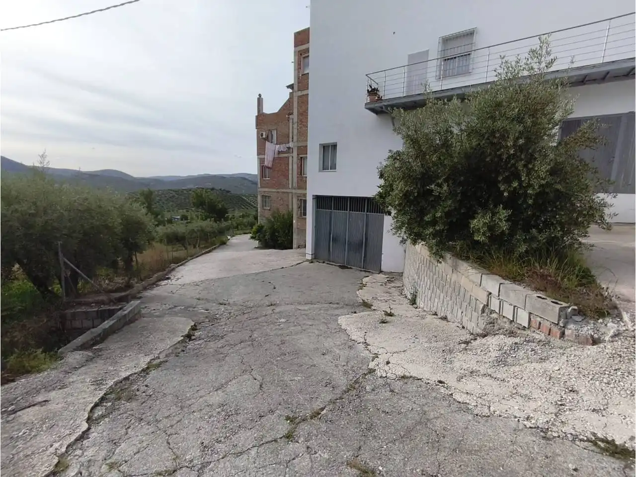 Edificio en venta en Moclín