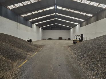 Nau industrial de lloguer a Avenida Lebrija
