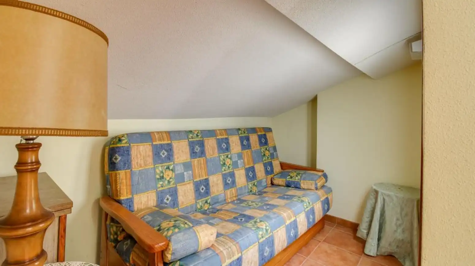 Schlafzimmer von Einfamilien-Reihenhaus zum Verkauf in Salamanca mit Heizung, Privatgarten und Parkett