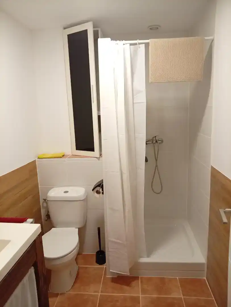 Badezimmer von Loft zur Miete in Cabeza la Vaca mit Möbliert und Mikrowelle
