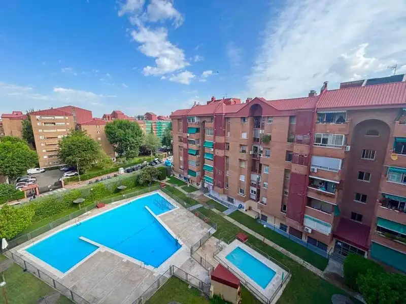 Exterior view of Flat for sale in Torrejón de Ardoz  with Heating, Terrace and Storage room