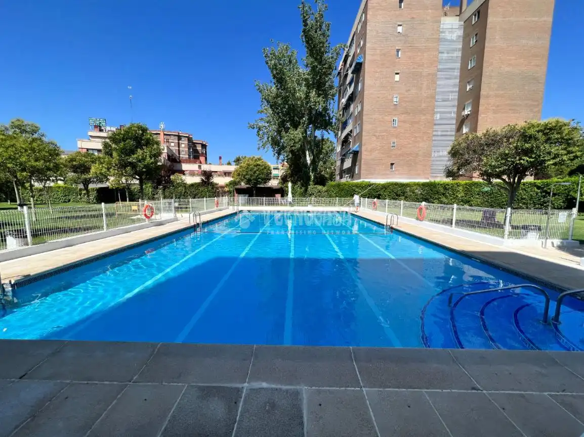 Piso en venta en Av. de Madrid, Veredillas
