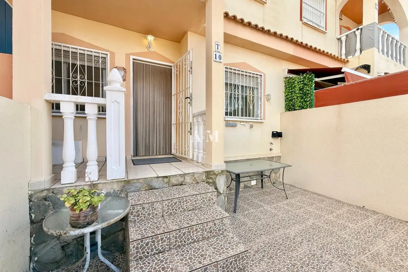 Vista exterior de Planta baja de alquiler en Orihuela con Aire acondicionado, Jardín privado y Terraza