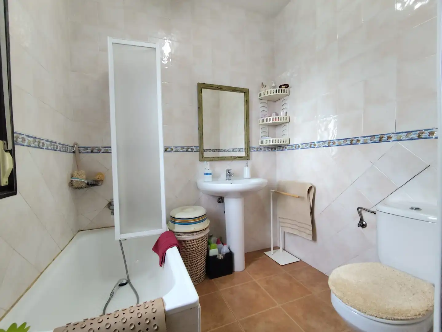 Badezimmer von Country house zum Verkauf in Arnedo mit Heizung, Privatgarten und Terrasse