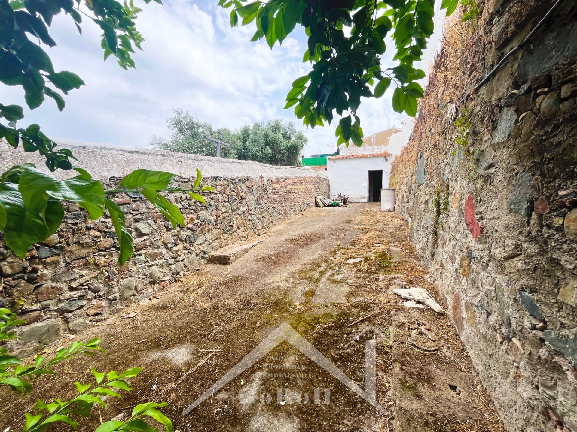 Casa adosada en venda en Castilblanco de los Arroyos amb Traster
