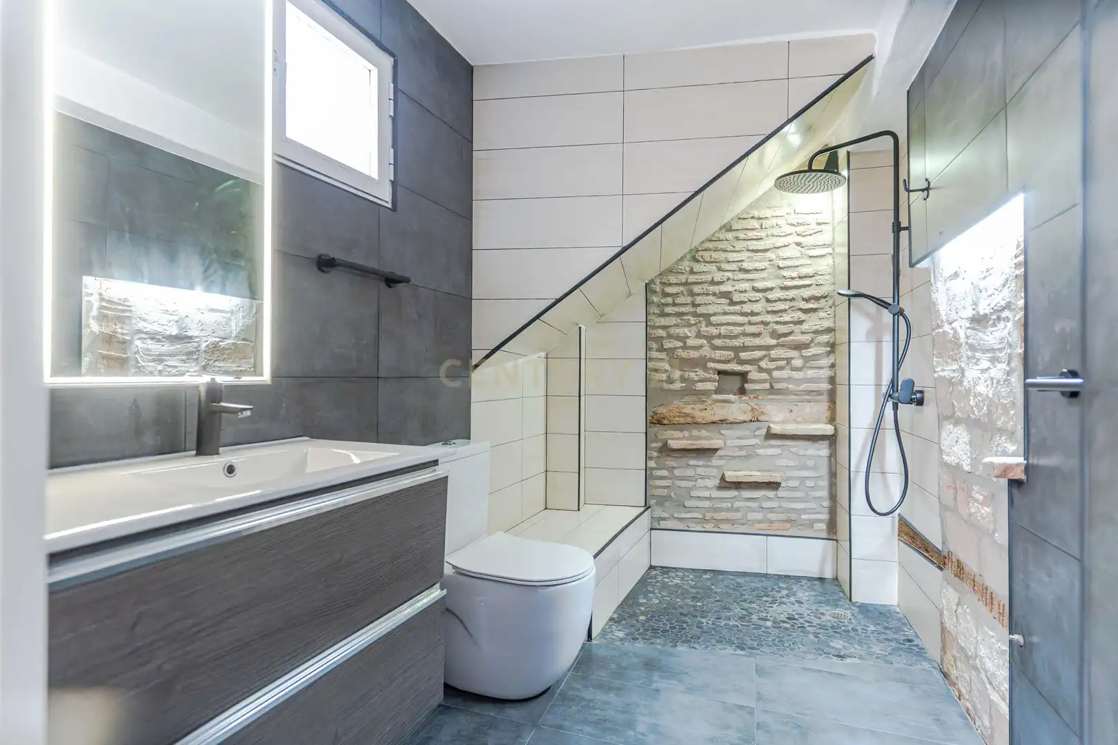 Bathroom of Houses for sale in Granada  with Balcony