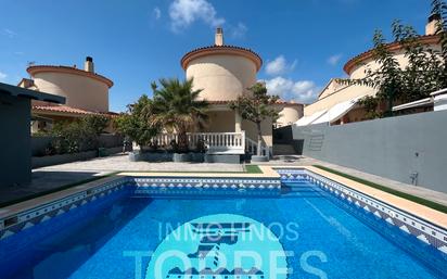 Vista exterior de Casa o xalet en venda en Peñíscola / Peníscola amb Aire condicionat, Terrassa i Piscina