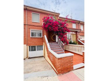Casa en venta en Calle Gabriel Miro