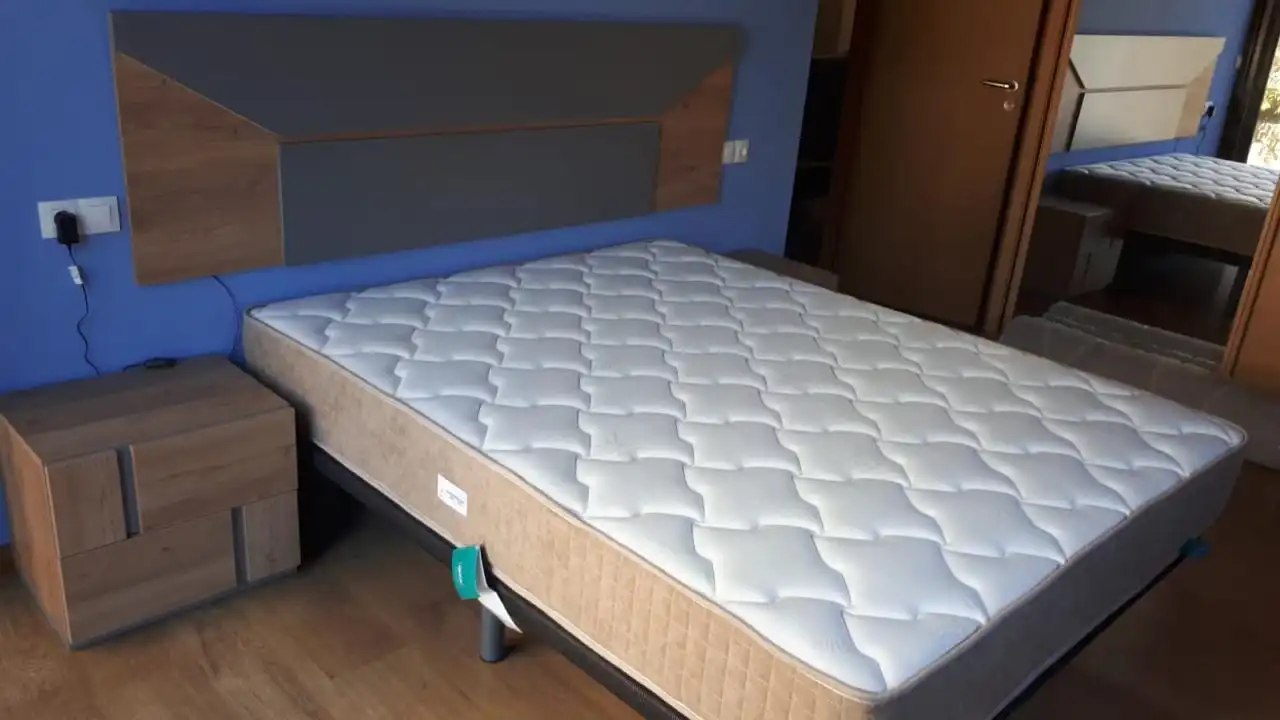 Habitación de Casa adosada en venta en Ourense Capital  con Calefacción, Parquet y Amueblado