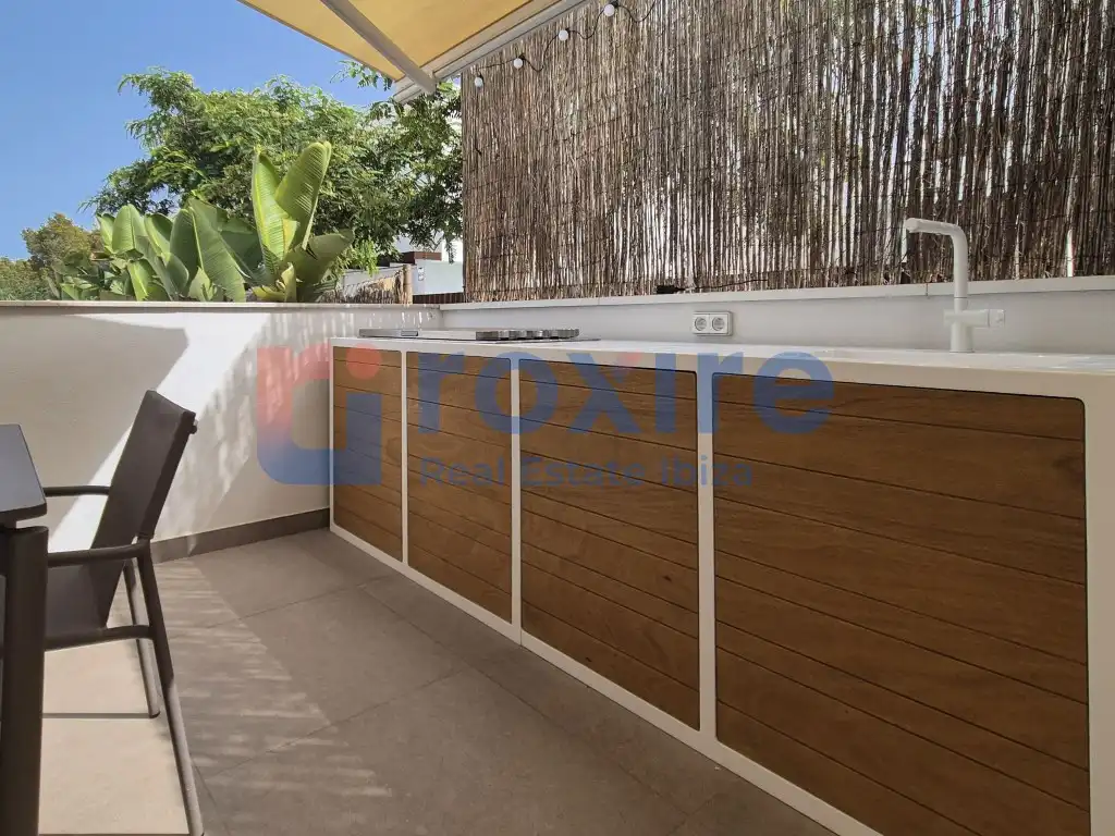 Terrasse von Erdgeschoss zur Miete in Sant Antoni de Portmany mit Klimaanlage, Heizung und Terrasse