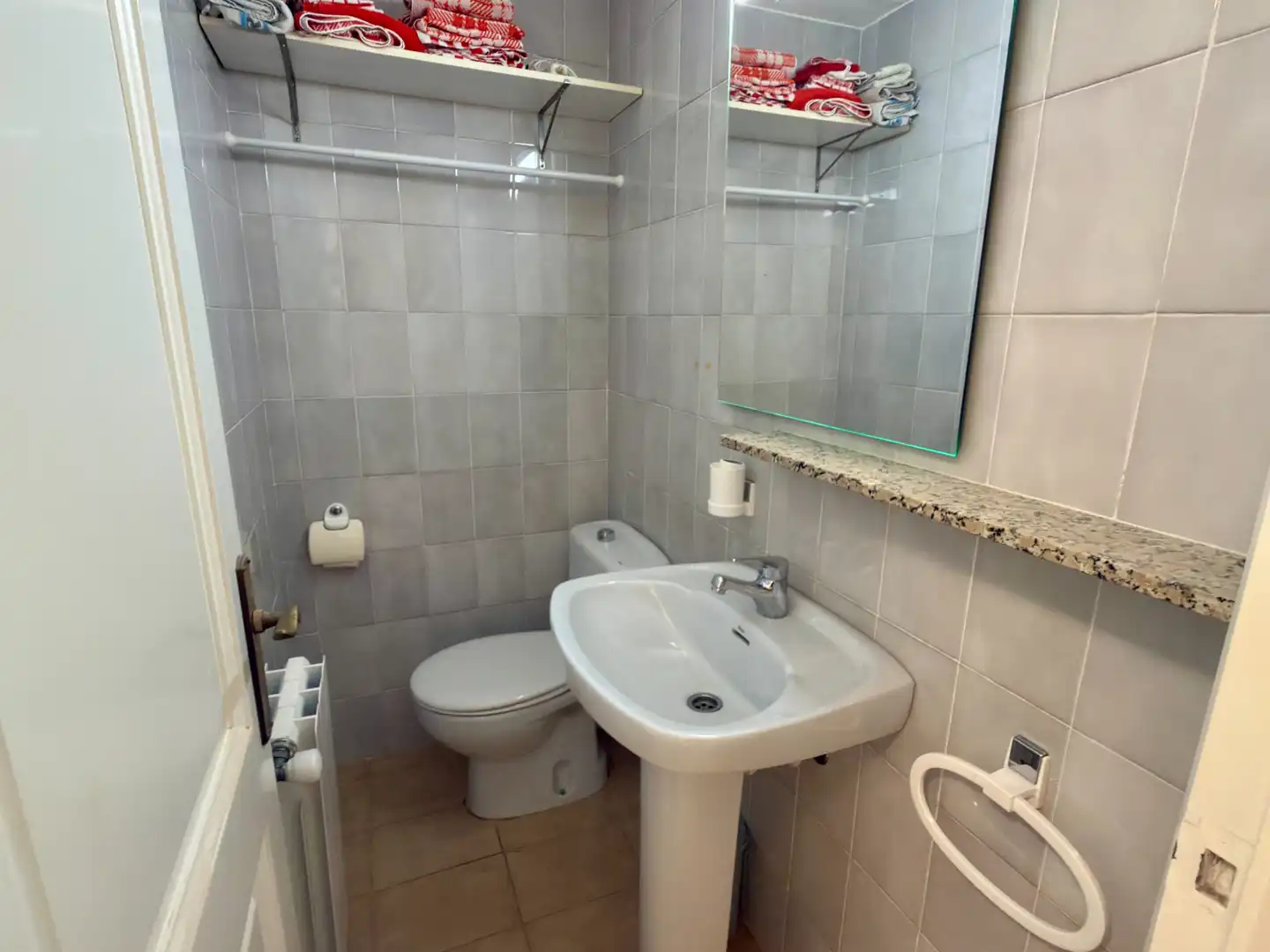 Badezimmer von Wohnungen zur Miete in Palafrugell mit Heizung, Privatgarten und Möbliert