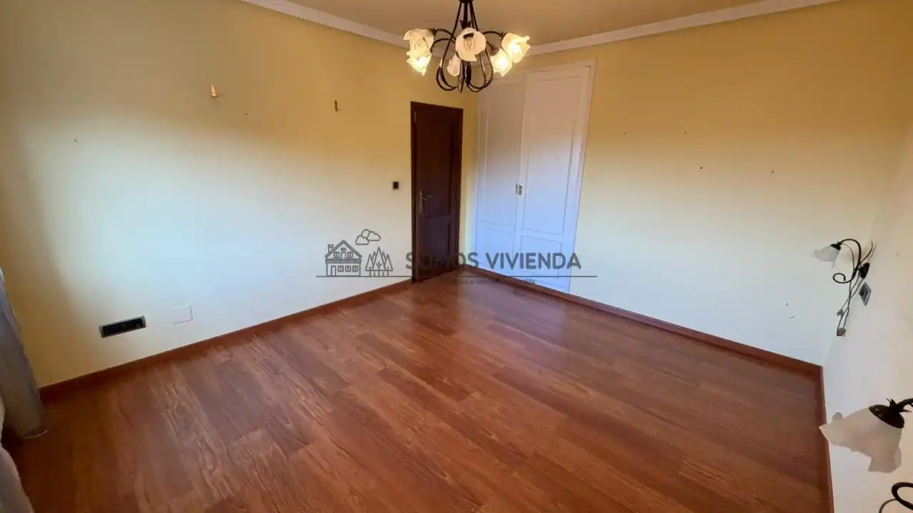 Bedroom of Houses for sale in San Cibrao das Viñas  with Heating, Private garden and Storage room