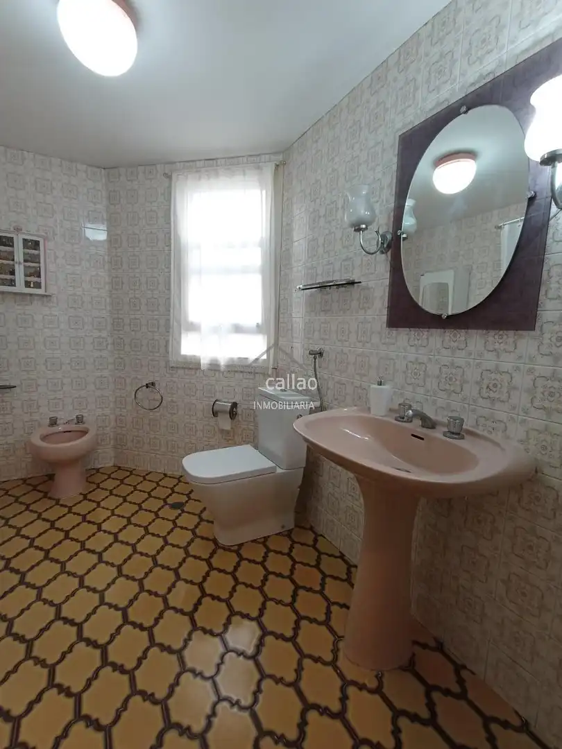 Baño de Piso de alquiler en Ferrol con Calefacción y Amueblado