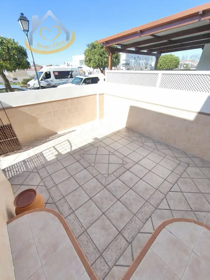 Casa adosada en venta en Lepe