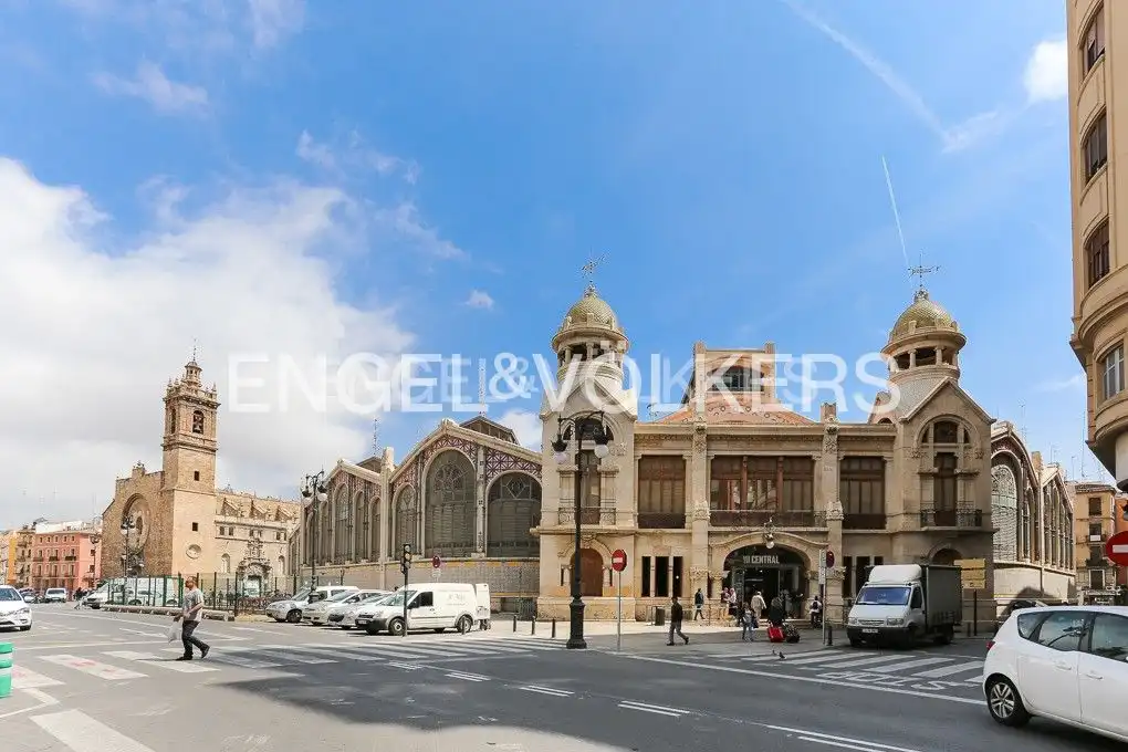 Vista exterior de Piso de alquiler en Valencia con Aire acondicionado, Calefacción y Jardín privado